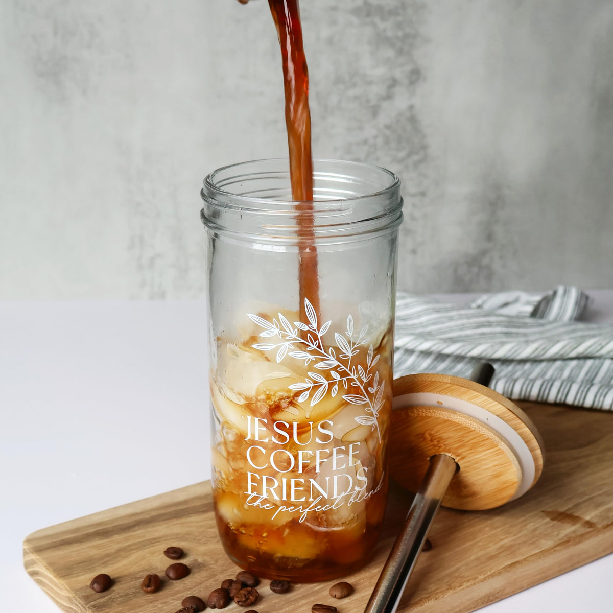 Glass Cup with Acacia Lid and Stainless Steel Straw 22 Ounce E438